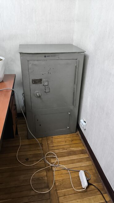 роковина бу: Офисный шкаф, цвет - Серый, Железо