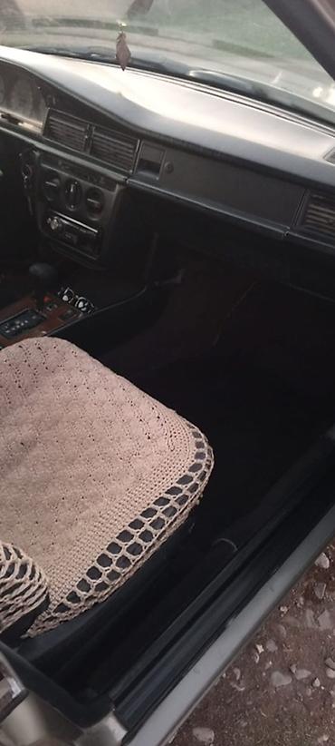 7 nəfərlik avtomobillər: Mercedes-Benz 190: 2.2 l | 1990 il — 9