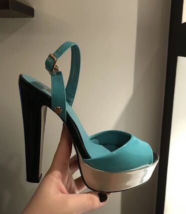 perlice za kosu: Sandals, 37