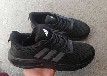 adidas patike crno bele: Trainers, Adidas, size - 46