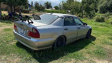 e34 2 5: Mitsubishi Diamante: 1995 г., Седан — 2