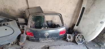 novyi volkswagen touareg: Крышка багажника на туарек touareg