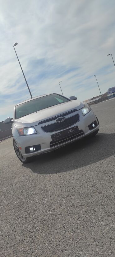 turbo az şevralet kuruz: Chevrolet Cruze: 1.4 l | 2011 il | 255000 km Sedan