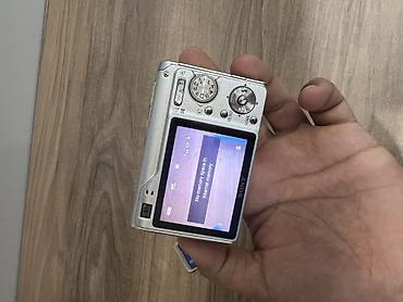 sony kamera: Цифровой фотоаппарат Sony Cyber‑shot (серебристый) + карта памяти SD 4 — 4