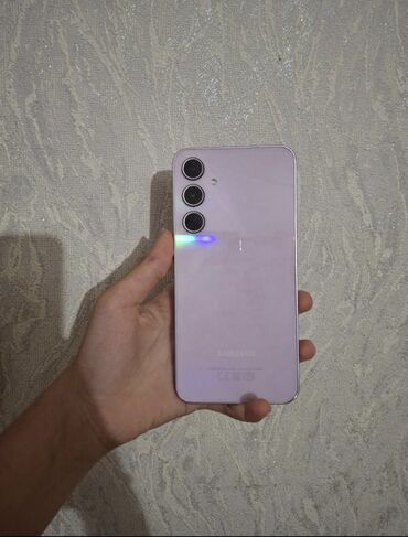 Информатика: Samsung Galaxy A35, 256 ГБ, цвет - Фиолетовый