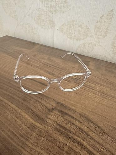 optik eynək modelləri: Şəffaf çərçivəli eynək çərçivəsi Şüşəsiz eynək çərçivəsi TÜRKİYE — 2
