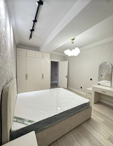 Долгосрочная аренда квартир: 4 комнаты, Риэлтор, Без подселения, С мебелью полностью — 8