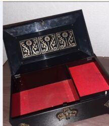 Güzgülər: Mücrü Zinət əşyaları üçün