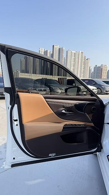 Lexus: Lexus ES: 2020 г., 2.5 л, Вариатор, Гибрид, Седан — 7