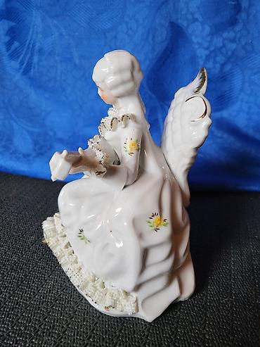 del boy figure: Nemacka nova figura dama sa mandolinom iz 70ih godina. Porcelanska — 10