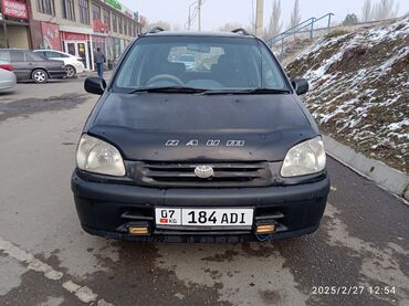 Toyota: Toyota Raum: 1999 г., 1.5 л, Автомат, Бензин, Хэтчбэк