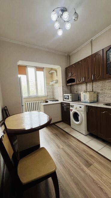 Продажа квартир: 3 комнаты, 82 м², 106 серия, 2 этаж, Старый ремонт