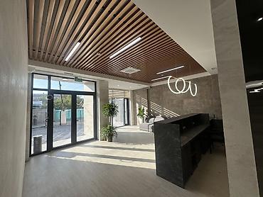 Коммерческая недвижимость: Сдаю Офис целиком: 520 м², С ремонтом, С отдельным входом — 4