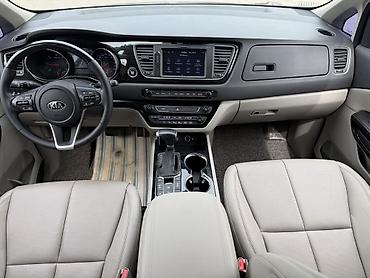 Kia: Kia Carnival: 2019 г., Минивэн — 9