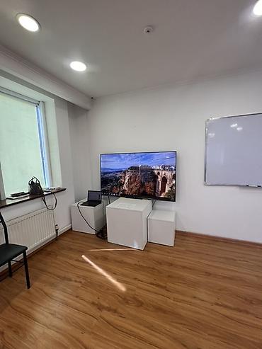 4k: Большой Smart‑телевизор с тонкими рамками в идеальном состоянии - — 3