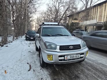 Toyota: Toyota RAV4: 2003 г., 2 л, Автомат, Бензин, Кроссовер