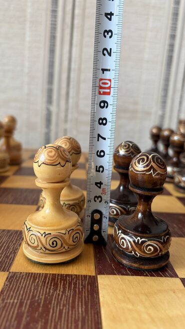 Шахматы: Шахматы "Манас" Производство Кыргызстан, Кыял. 90х годов. Доска — 5