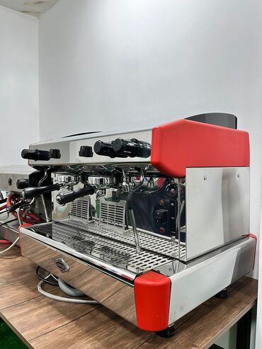 fire aparatı: Empero coffeemachine . Möhtəşəm dizayn da hazırlanmış qəhvə