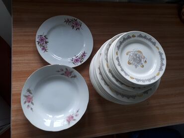тарелки белые: Тарелки японского производства по 150 сом за штуку, фарфор