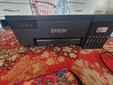 струйный принтер: Epson EcoTank L8050 — шестицветный фотопринтер с встроенной системой