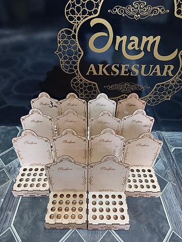 parfum vitrine: 25 * 20 * 20, Sarı, Yeni, Rayonlara çatdırılma, Ödənişli çatdırılma, Ünvandan götürmə — 1