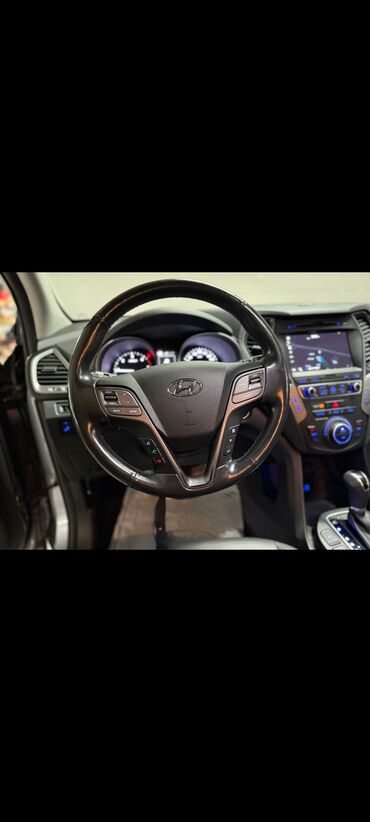 Hyundai: Hyundai Santa Fe – qara rəngli, şəhər və uzun yola uyğun komfortlu — 7