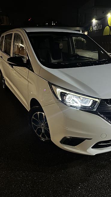 Changan: Changan Auchan A600 EV: 2019 г., Робот, Электромобиль, Минивэн — 3
