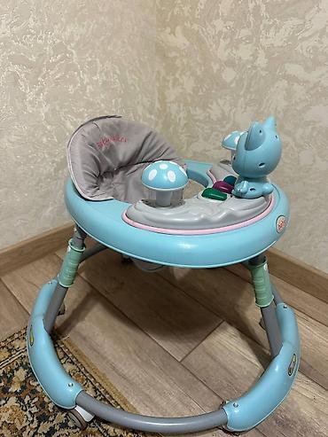коляски для детей с дцп: Детские ходунки Babywalker, голубые/серые - Надежная круговая база с — 2