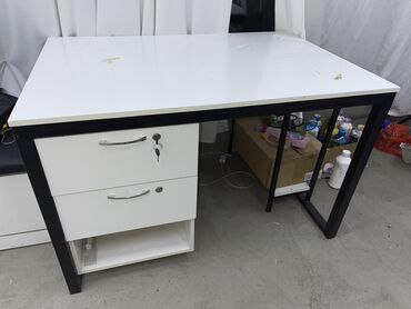 мебель для аптеки бу: Письменный стол