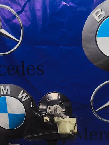 w204: Вакуумный усилитель тормозов на Mercedes-Benz W204 Описание: - Узел в — 1