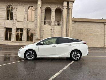 toyota filder: Toyota Prius: 2016 г., 1.8 л, Робот, Гибрид, Седан