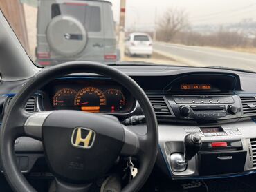 Honda: Honda FR-V: 2004 г., 1.7 л, Механика, Бензин, Минивэн — 8