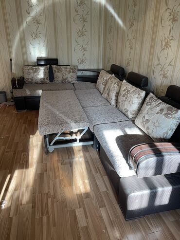 дешевые диваны в бишкеке: Угловой диван, цвет - Коричневый, Б/у