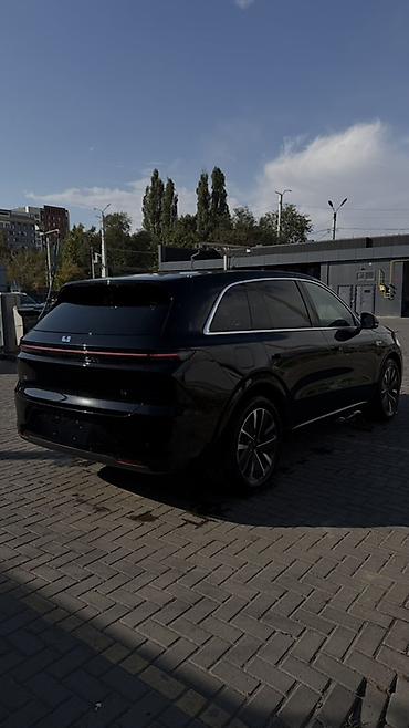 Lixiang: Lixiang L6: 2025 г., 1.5 л, Автомат, Гибрид, Кроссовер — 2