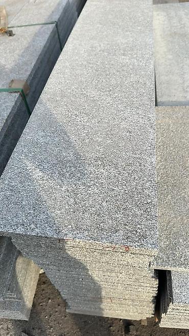 Фасадные гранитные плитки: Обожженные граниты для площадок и лестниц. Гранит из натурального — 14