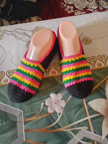 Kolqotkalar, corablar: Toxunma corab satılır isteyen yaza bilər — 4