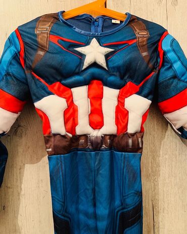 детский костюм новогодний: Новогодний костюм Капитан Америка. Размер: 4-5 лет. НАПРОКАТ. 500с