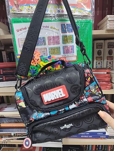 smiggle: Məhsul: Uşaq üçün tematik məktəb çantaları və yemək çantaları (Smiggle — 2