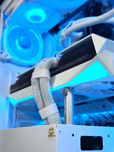 Desktop računari i radne stanice: Ryzen 7 7800X3D RX 9070XT X870 32GB 1TB -SM169PC. ✨ Prodaja i — 17