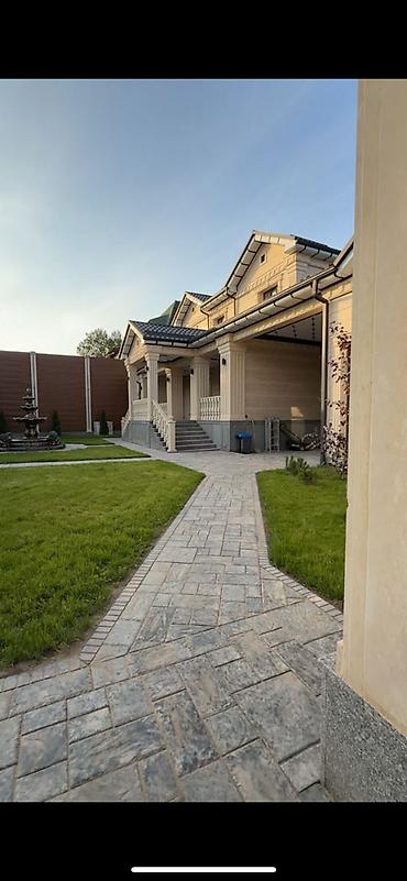 Продажа коттеджей и домов: 5 комнат, 350 м², 8 соток, Бишкек, Ак-Орго ж/м Агентство недвижимости — 21