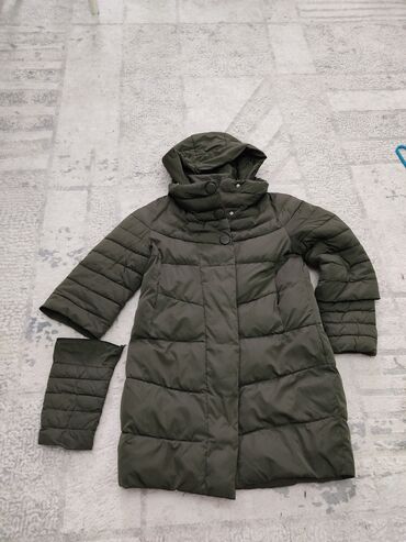 теплые зимние куртки женские: Пуховик, По колено, С капюшоном, 3XL (EU 46)