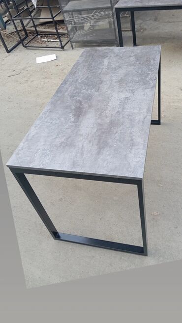 Офисные столы: Офисный стол, Нерегулируемый, цвет - Черный, Прямоугольный, ЛДСП — 22