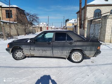 Mercedes-Benz: Mercedes-Benz 190 (W201): 1.8 l | 1992 il Sedan — 6