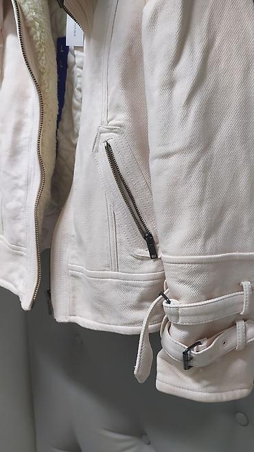 Пуховики и зимние куртки: Женская куртка. Размер L — 2