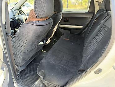 грузовик с холодильником: Toyota Ist: 2002 г., 1.5 л, Автомат, Бензин, Хэтчбэк — 10