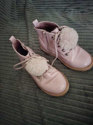33 oglasa | lalafo.rs: Primark dublje cipele za devojčice br 28 bez oštećenja