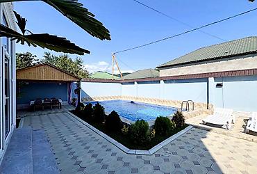 heyet evlerı: 7 otaqlı, 200 kv. m, Yeni təmirli — 2