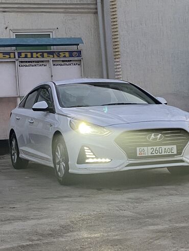автомобиль на вариант: Hyundai Sonata: 2017 г., 2 л, Автомат, Бензин, Седан