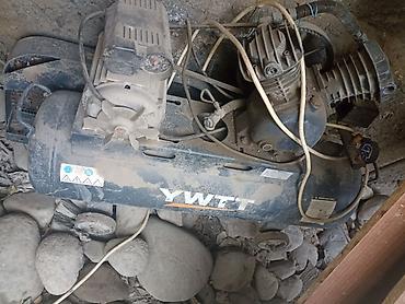 Компрессоры: Поршневой воздушный компрессор YWINT (табличка: AIR COMPRESSOR, Model — 4