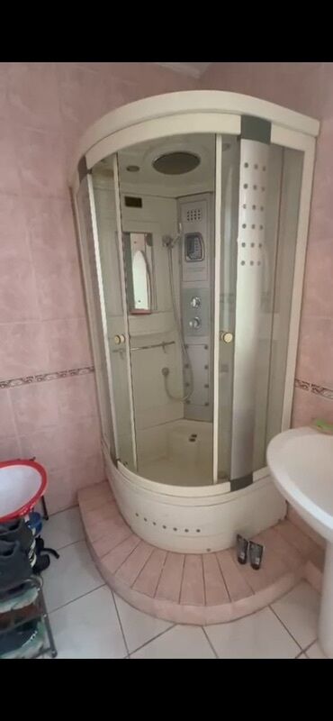 кабиный душ: Душ кабинасы Жарым тегерек, Жабуусу: Тунук